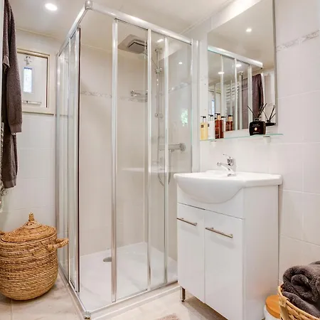 別荘 Vliegend Hert, Direct In De Op De Veluwe *